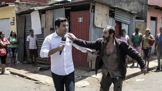 Repórter da RECORD é agredido durante reportagem em Ceilândia